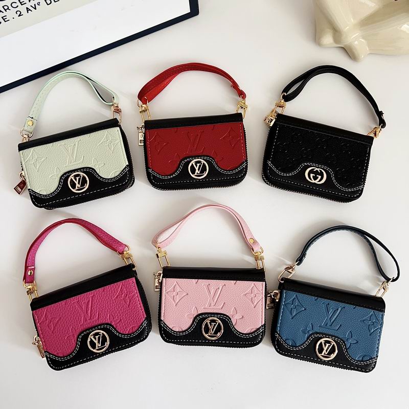 LV card bag 03